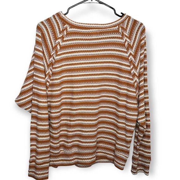 BKE Striped Dolman Top size Large - Picture 4 of 7